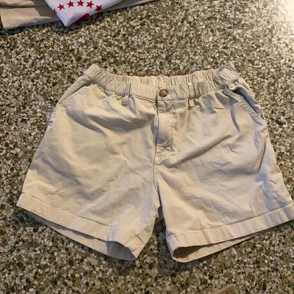 Chubby skies out thighs out